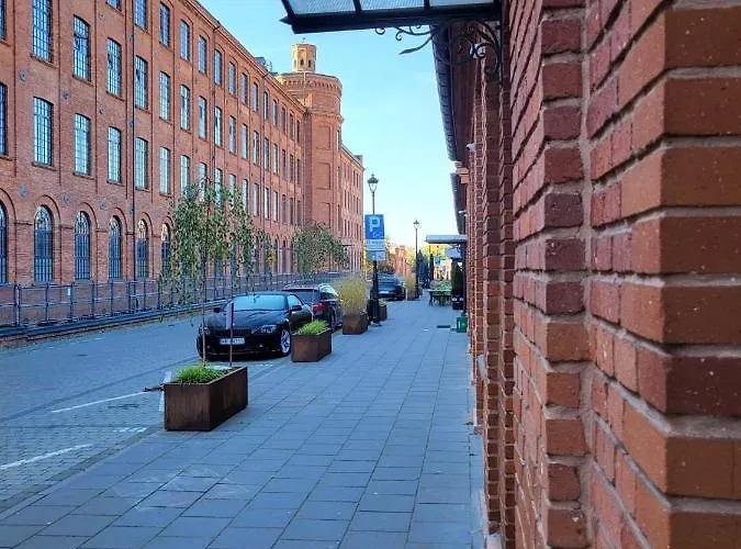 Gold Przy Ksiezym Mlynie - Garaz - Dostep Na Kod - Fv Łódź